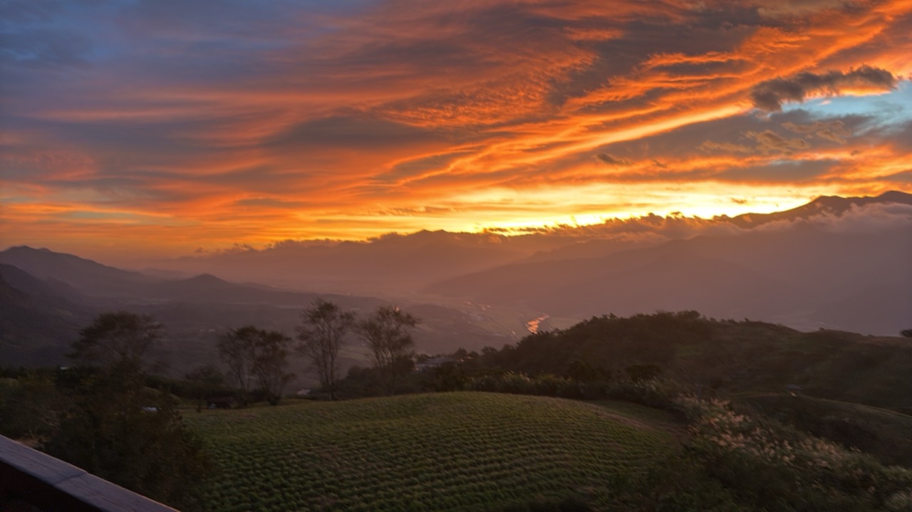An evening at Liushishi Mountain