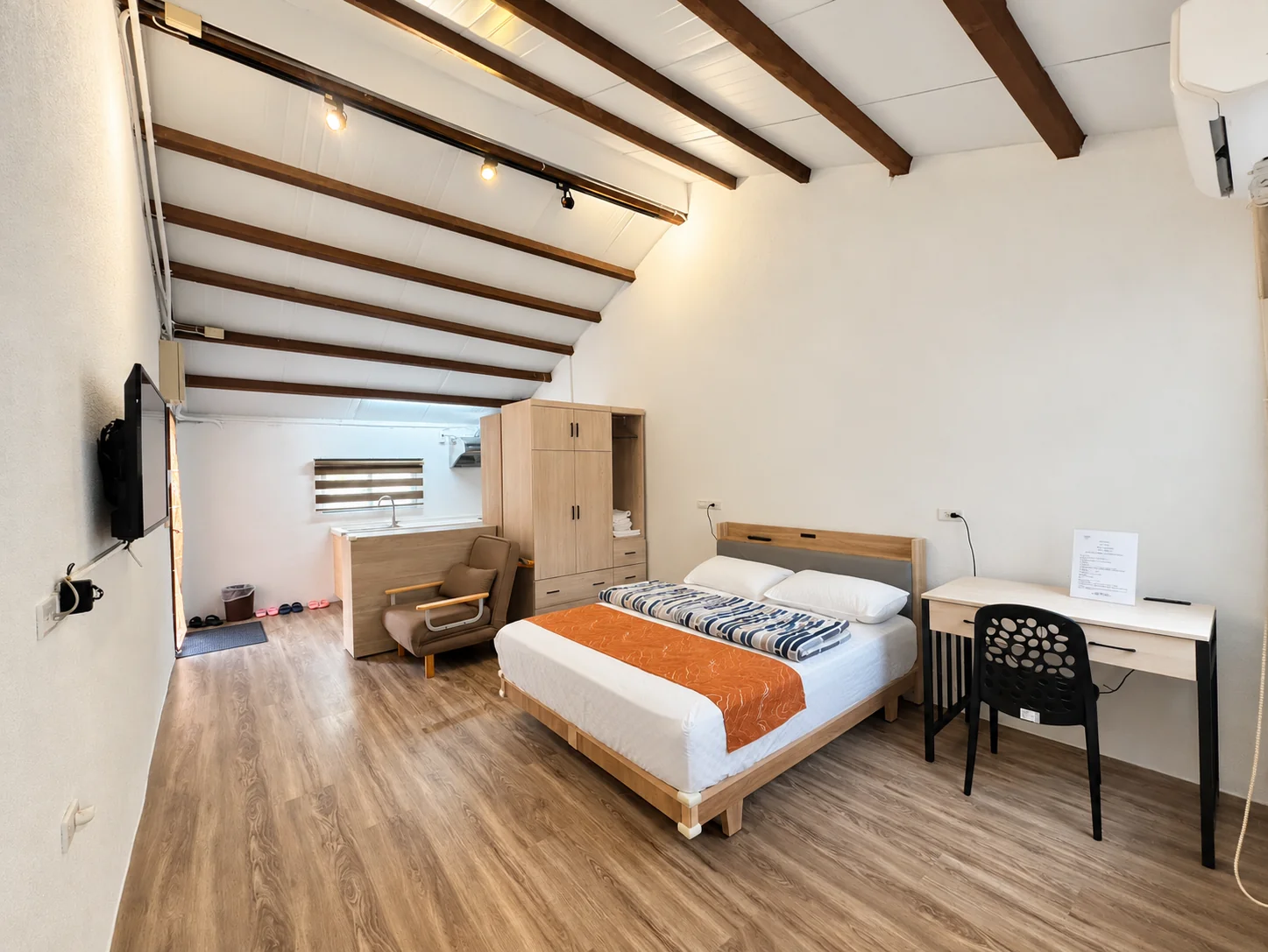 Spacious double room